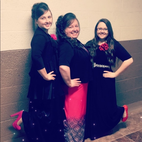 Meet your Posher, Alexa - Picture 5 of 8